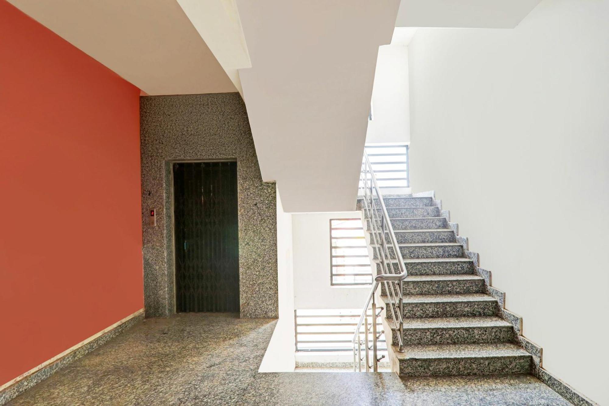 Super Hotel O Jankipuram Near Sahara State Formerly Basera Homes Hasanganj Exterior photo