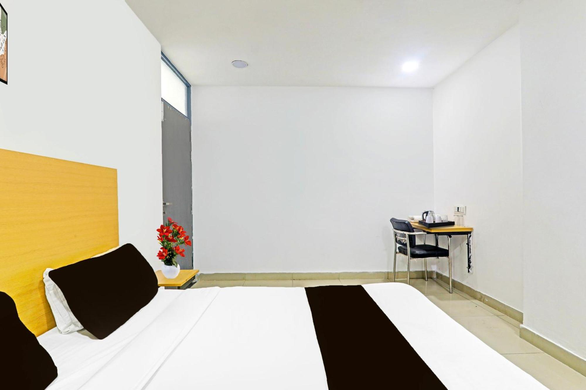 Super Hotel O Jankipuram Near Sahara State Formerly Basera Homes Hasanganj Exterior photo